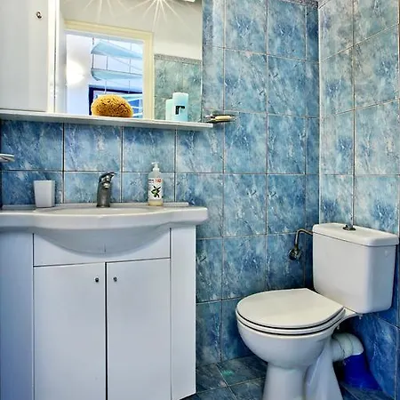 Luxurious Ostria Ελιά